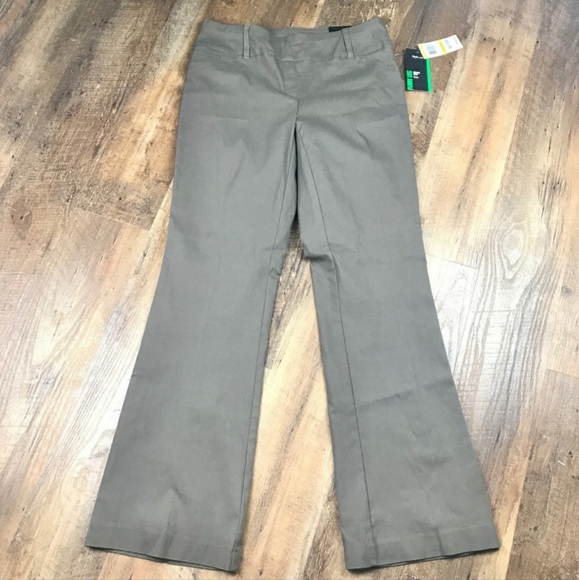 NWT Style & Co. Flare Leg Mid Rise Comfort Waist Pants brown clay M - Picture 1 of 7